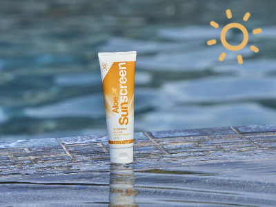 Sonnencreme mit Rundumschutz inklusive Feuchtigkeitspflege.